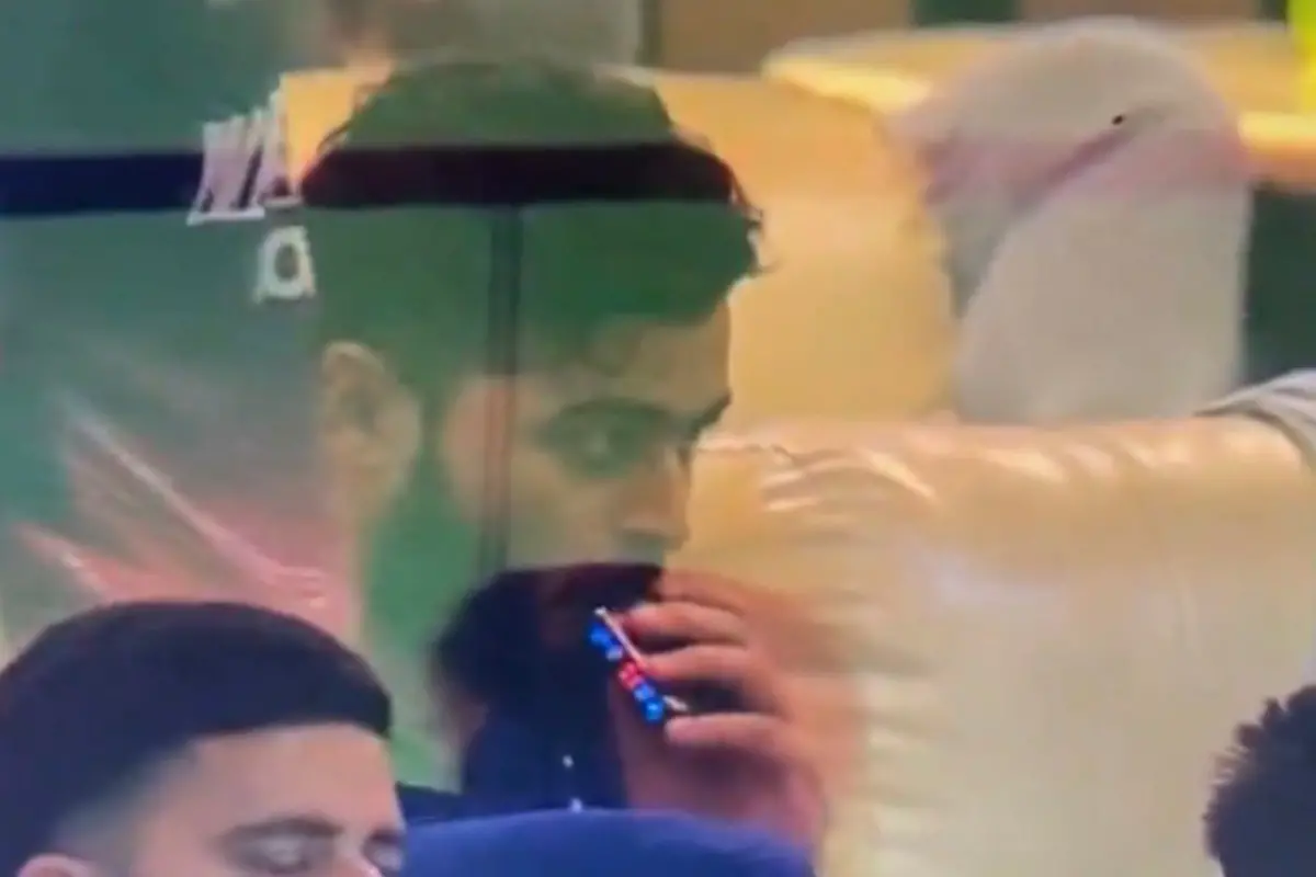 Riyan Parag seen using vape in Rajasthan Royals dressing room during IPL match against Punjab Kings