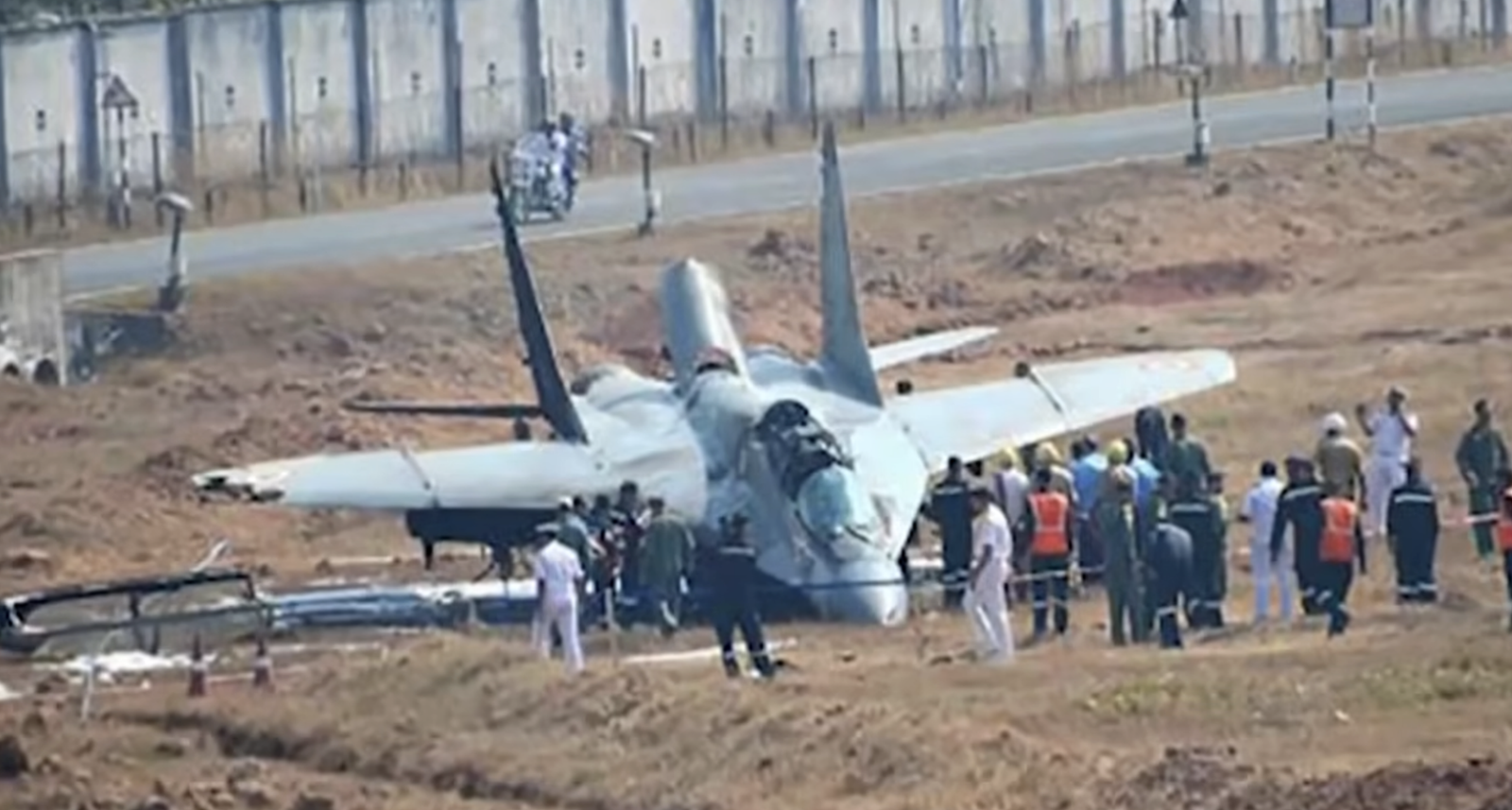 Indian Air Force aircraft stuck on Pune airport runway after landing gear failure