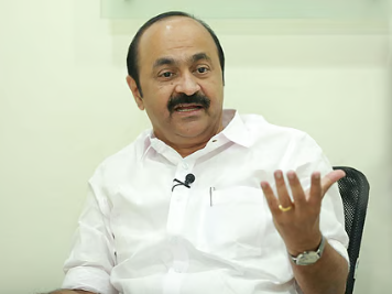 VD Satheesan township issue over cracks and leaks in Mundakkai Chooralmala rehabilitation houses