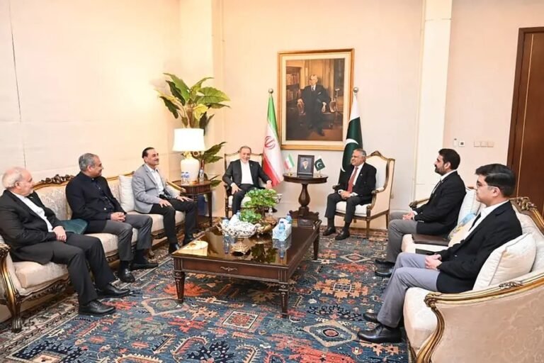 Iran foreign minister arriving in Pakistan for peace talks with officials