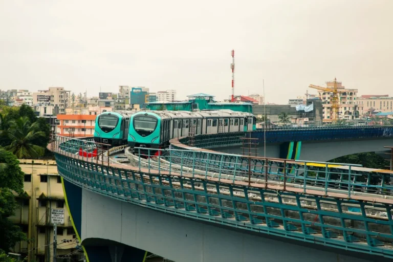 Metro pillar accident during Kochi metro construction