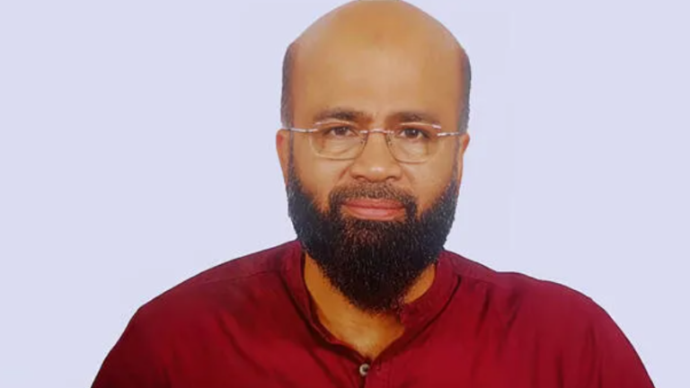 Police arresting organ trade scam accused Najeeb Kallatra