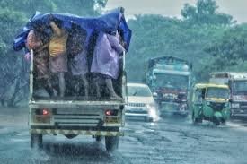 Heavy rain clouds over Kerala during yellow alert