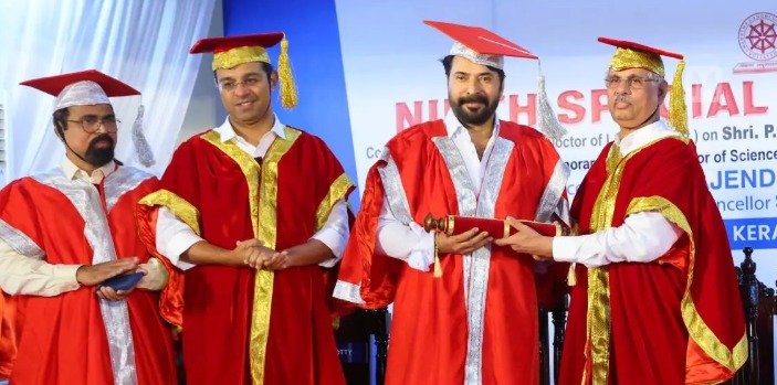 Mammootty receiving honorary doctorate award