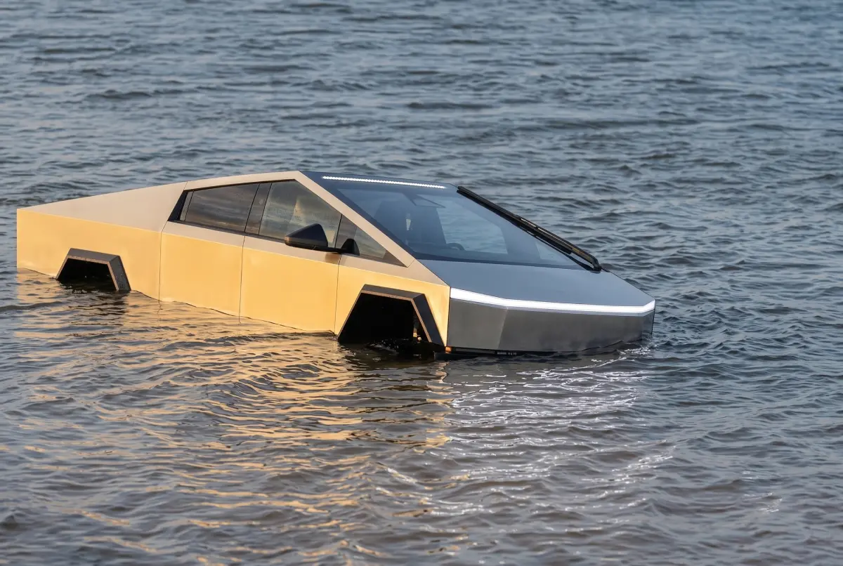Tesla Cybertruck wade mode test in lake