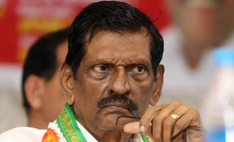 VDSatheesan PJ Joseph meeting at MLA Hostel