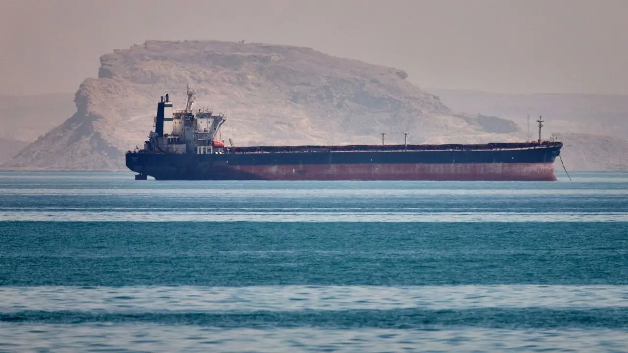 Hormuz Strait Threat and its impact on global oil trade and Middle East security