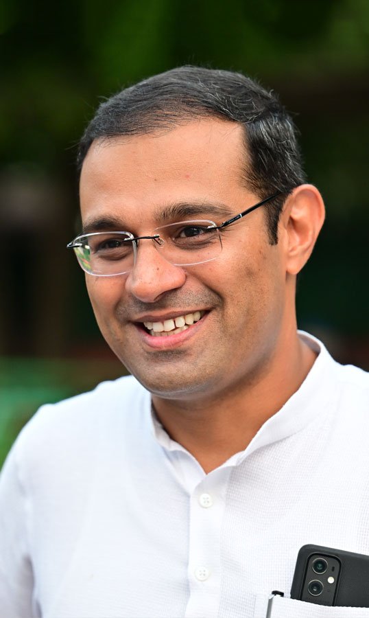 College Girls Stipend scheme announcement for college students in Kerala by Roji M John