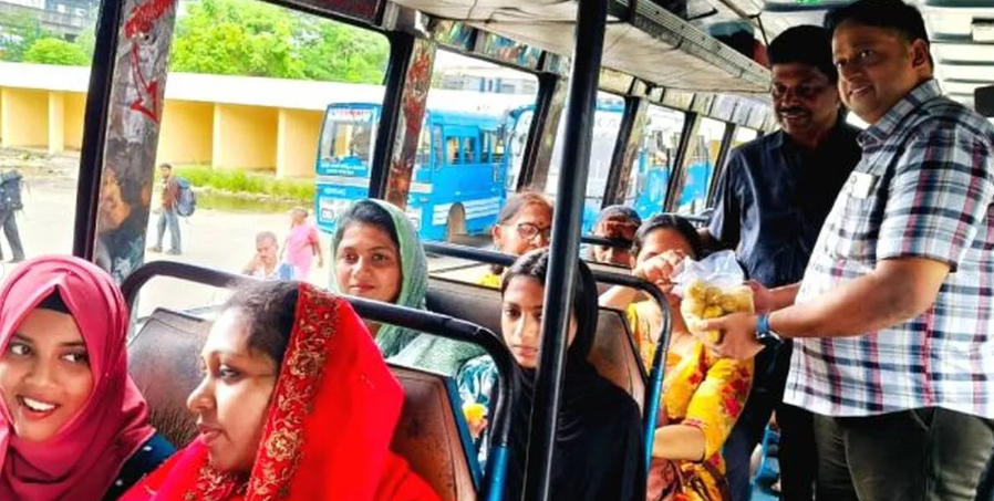 Private Bus Protest with free travel for men and sweets for women passengers in Aluva