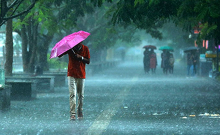 Southwest Monsoon Revival bringing heavy rain alerts across Kerala and South India