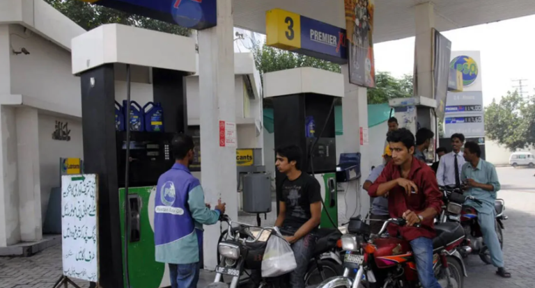 Fuel Price Drop after Hormuz Strait reopening and crude oil price decline