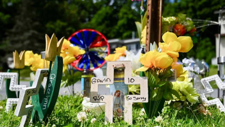 New York Family Tragedy investigation at apartment where six family members were found dead