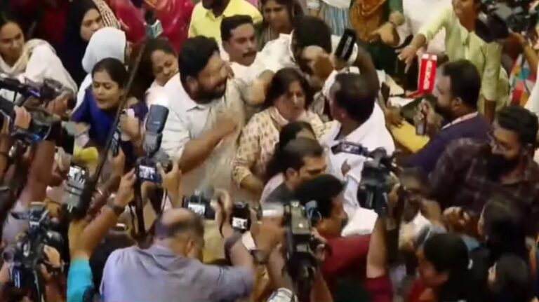 Thiruvananthapuram Corporation Clash during council meeting between BJP and UDF members
