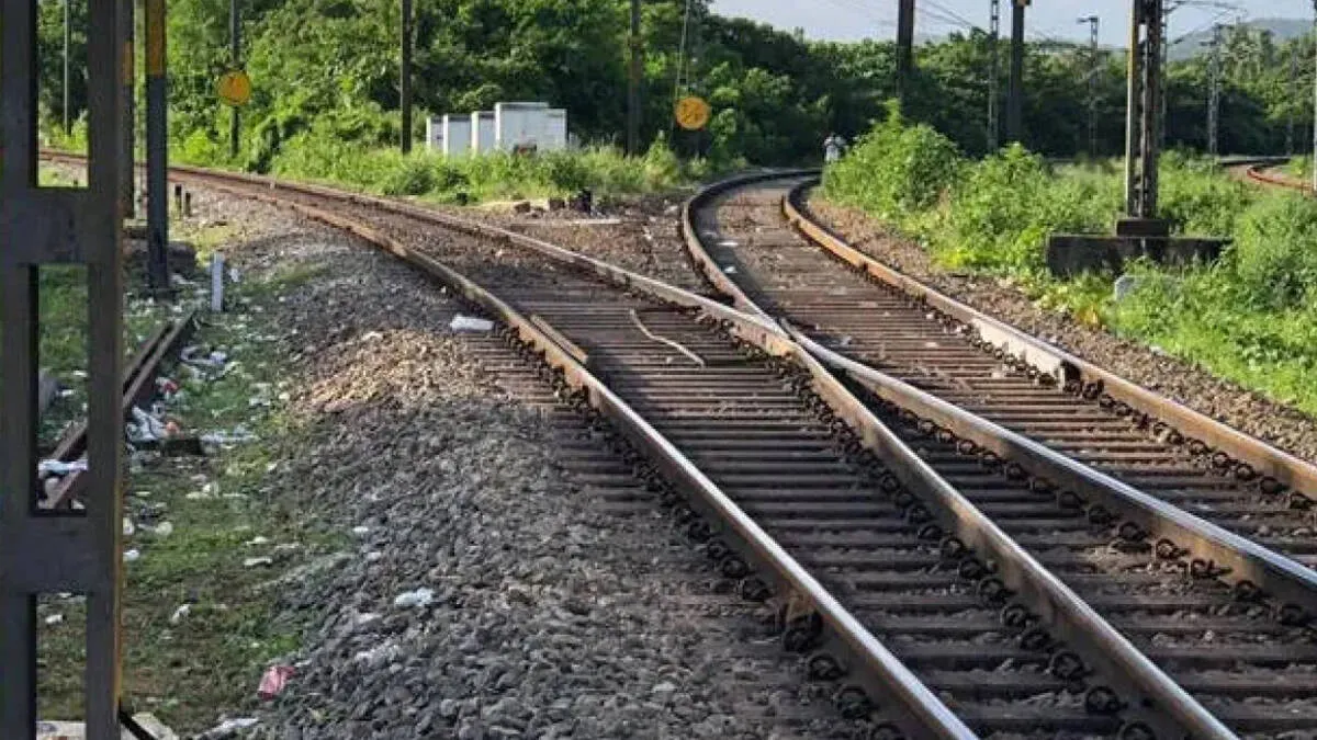 Kochi Railway Track Theft at high security railway zone in Kochi