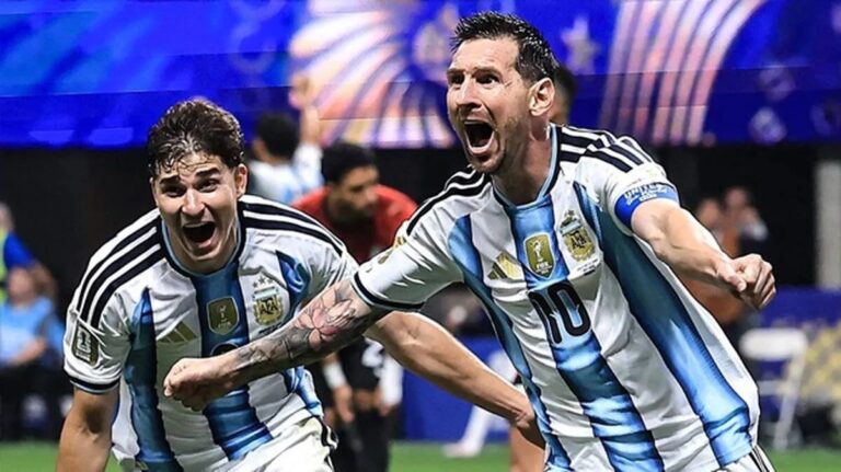 Argentina Quarterfinal Win against Egypt with Lionel Messi and Enzo Fernandez celebrating