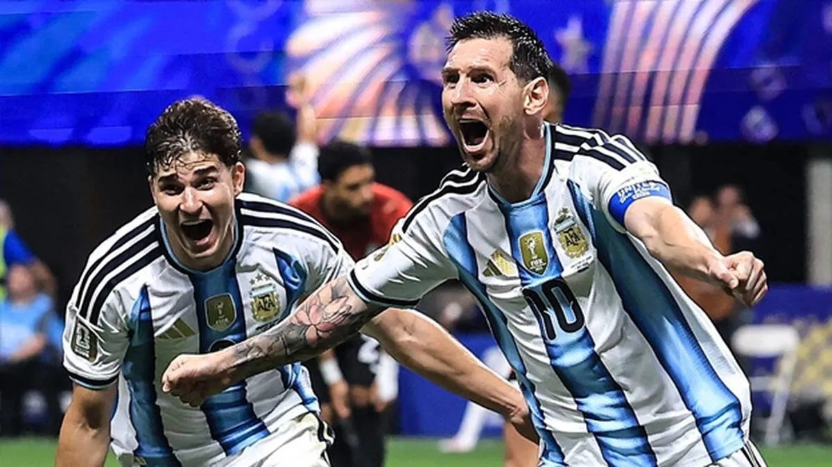 Argentina Quarterfinal Win against Egypt with Lionel Messi and Enzo Fernandez celebrating