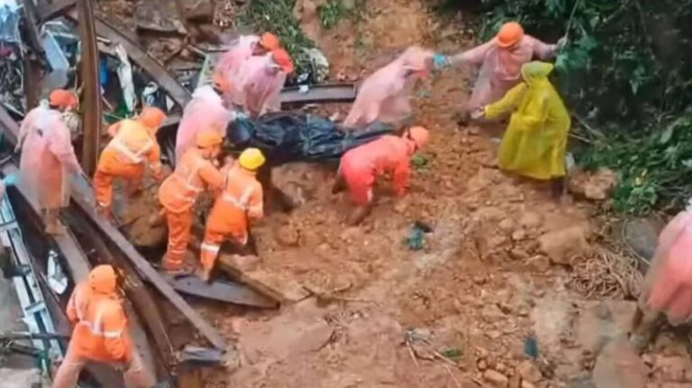 Kalladi Landslide Search rescue teams continuing operations in Wayanad
