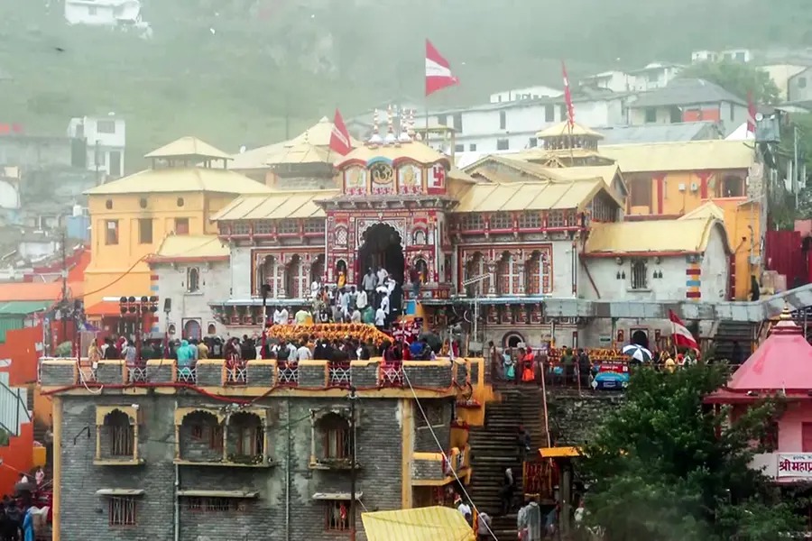 Badrinath Temple Theft CCTV footage from temple vault investigation