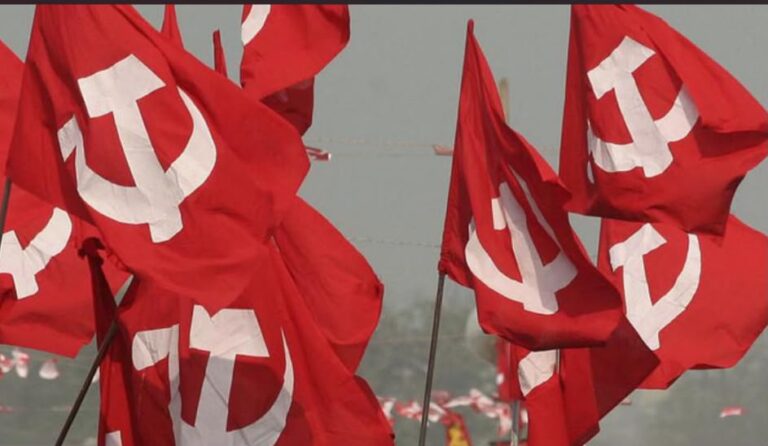 VS Memoir Controversy over Deshabhimani weekly supplement featuring VS Achuthanandan