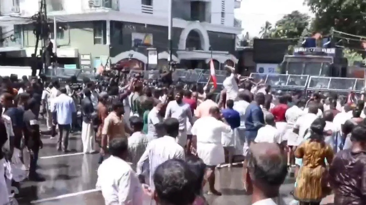 BJP KPCC Protest near KPCC headquarters in Thiruvananthapuram