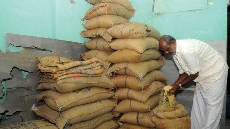 Expired flour packets lying unused and infested in Kerala ration shops